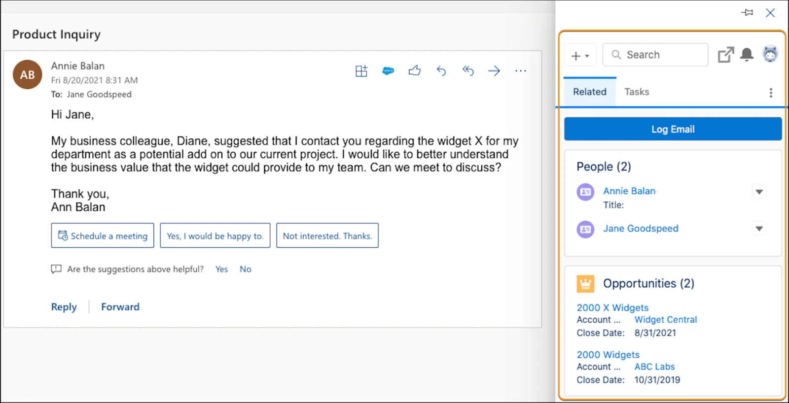 Eine Kunden-E-Mail in Outlook geöffnet, mit dem Salesforce-Seitenpanel, das die zugehörigen Personen und Opportunities zeigt